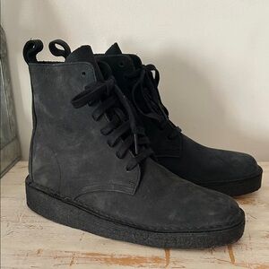 Clarks Originals Desert Coal Hi Nubuck Boots Women’s size 7
